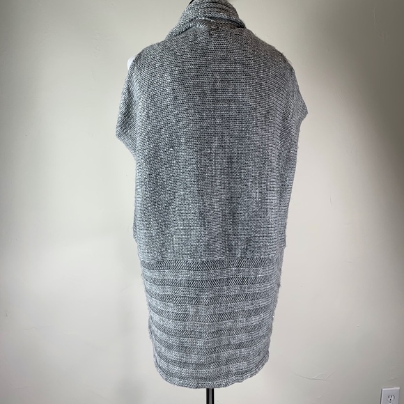 Albert Makali Open Sweater Vest - Picture 5 of 10